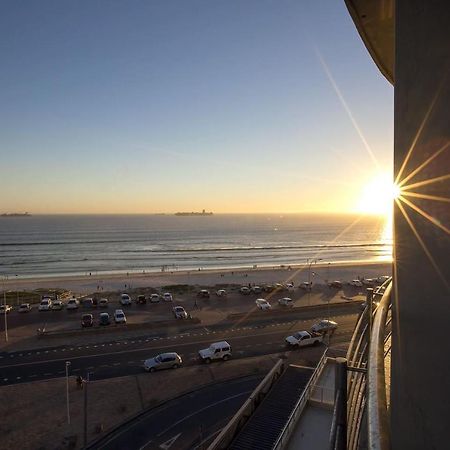 2 Bedroom Apartment With Breathtaking Views! Cape Town Bagian luar foto