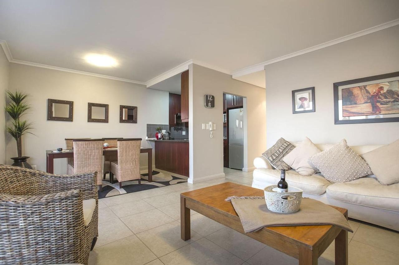 2 Bedroom Apartment With Breathtaking Views! Cape Town Bagian luar foto